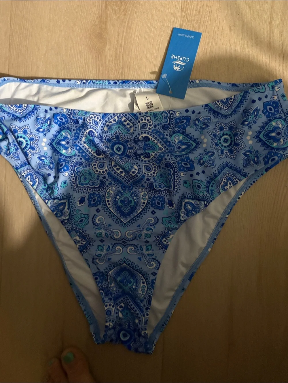 Cupshe Bright Blue Paisley Bikini Set - Picture 7 of 12